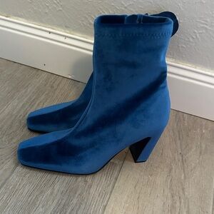 Steve Madden Deep Blue Velvet Heeled Boots